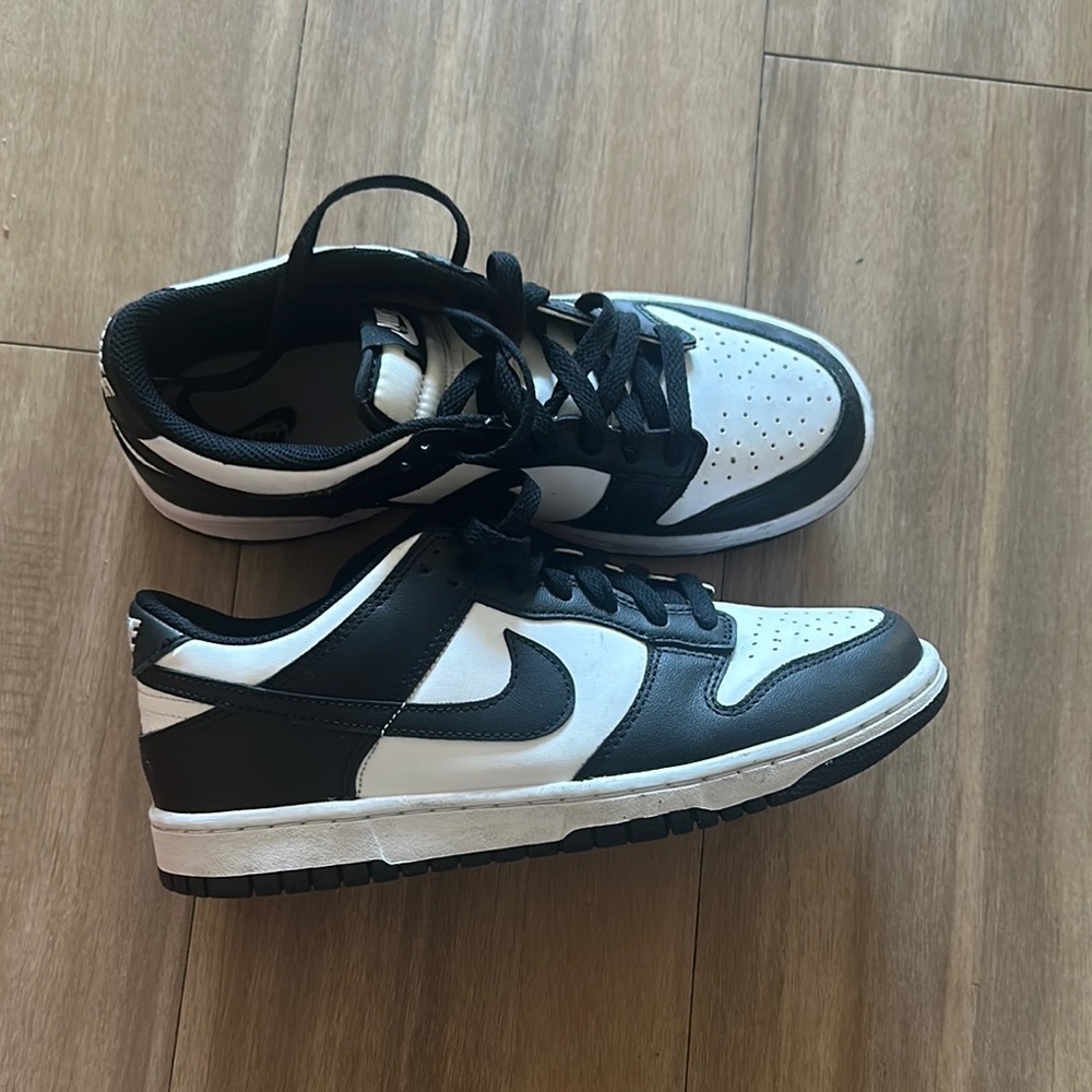 Nike Panda Dunks